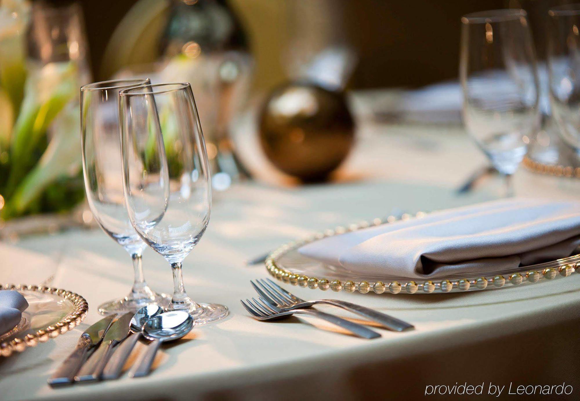 Renaissance New Orleans Arts Warehouse District Hotel Restaurante foto